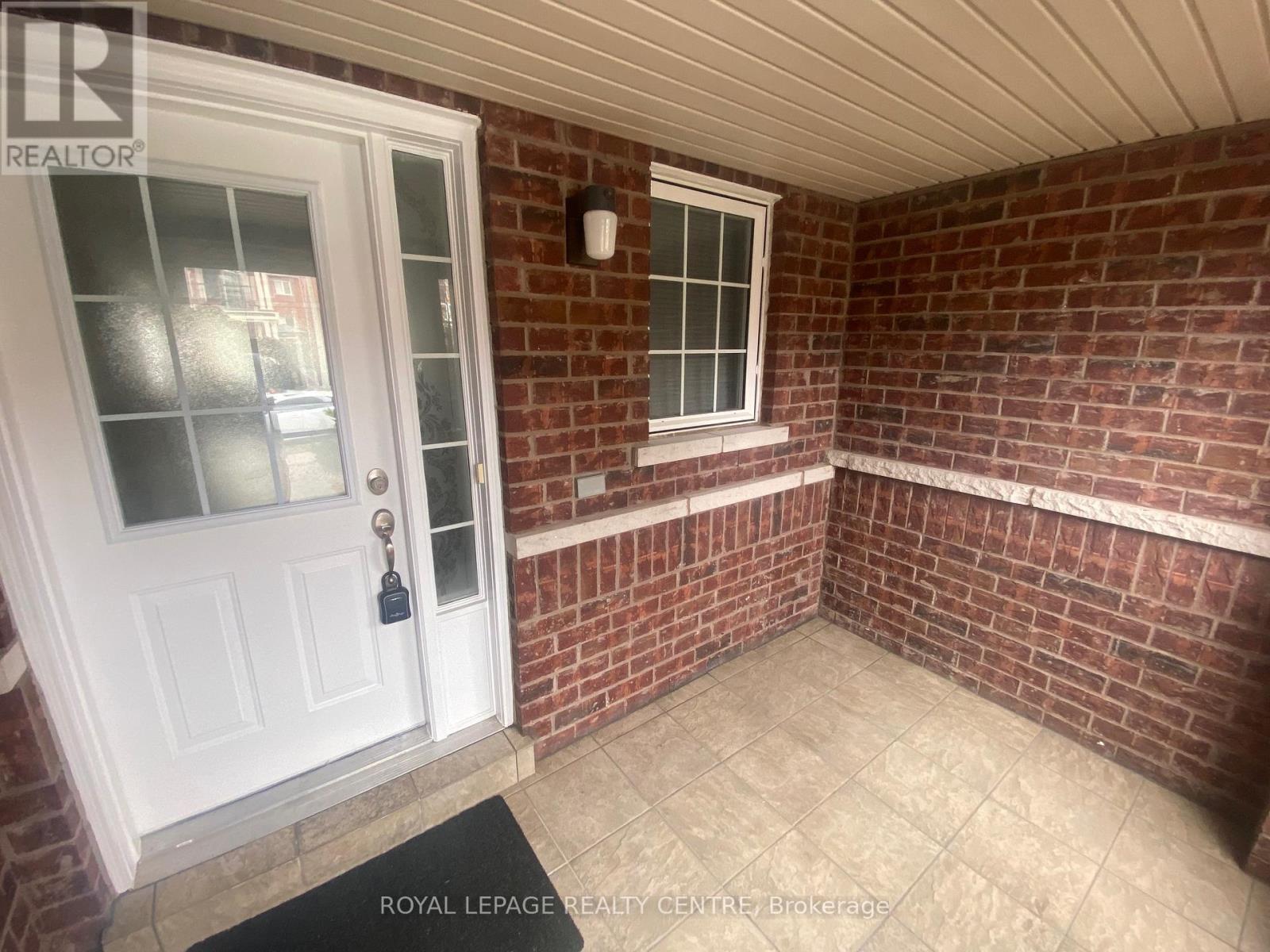 70 Charcoal Way, Brampton, Ontario  L6Y 5R9 - Photo 2 - W12434363