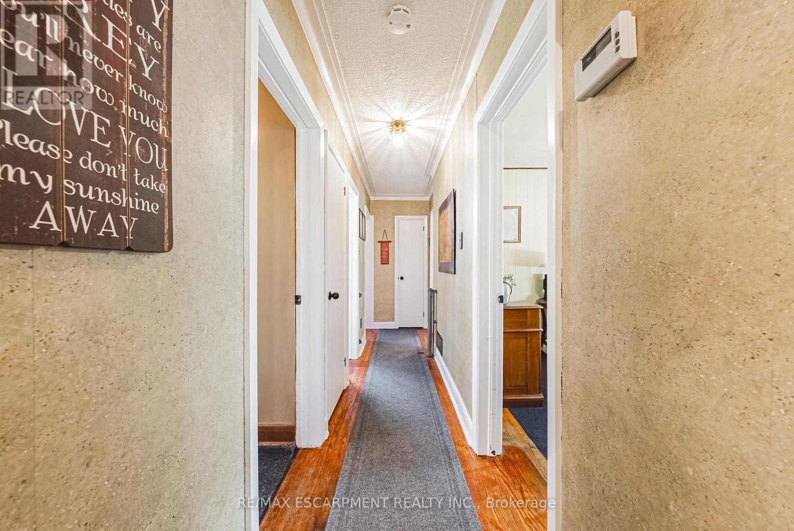 1 Norwich Place, Toronto, Ontario  M9V 2Y9 - Photo 14 - W12434377