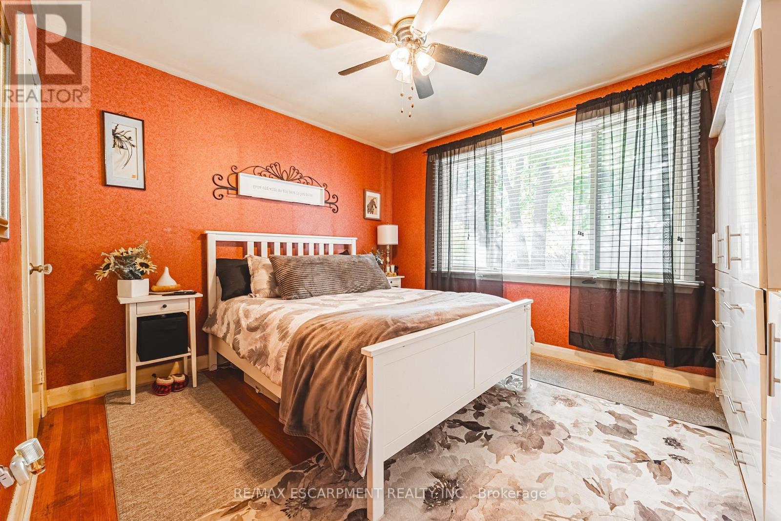 1 Norwich Place, Toronto, Ontario  M9V 2Y9 - Photo 15 - W12434377