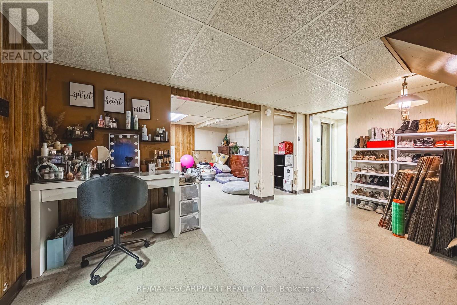 1 Norwich Place, Toronto, Ontario  M9V 2Y9 - Photo 23 - W12434377
