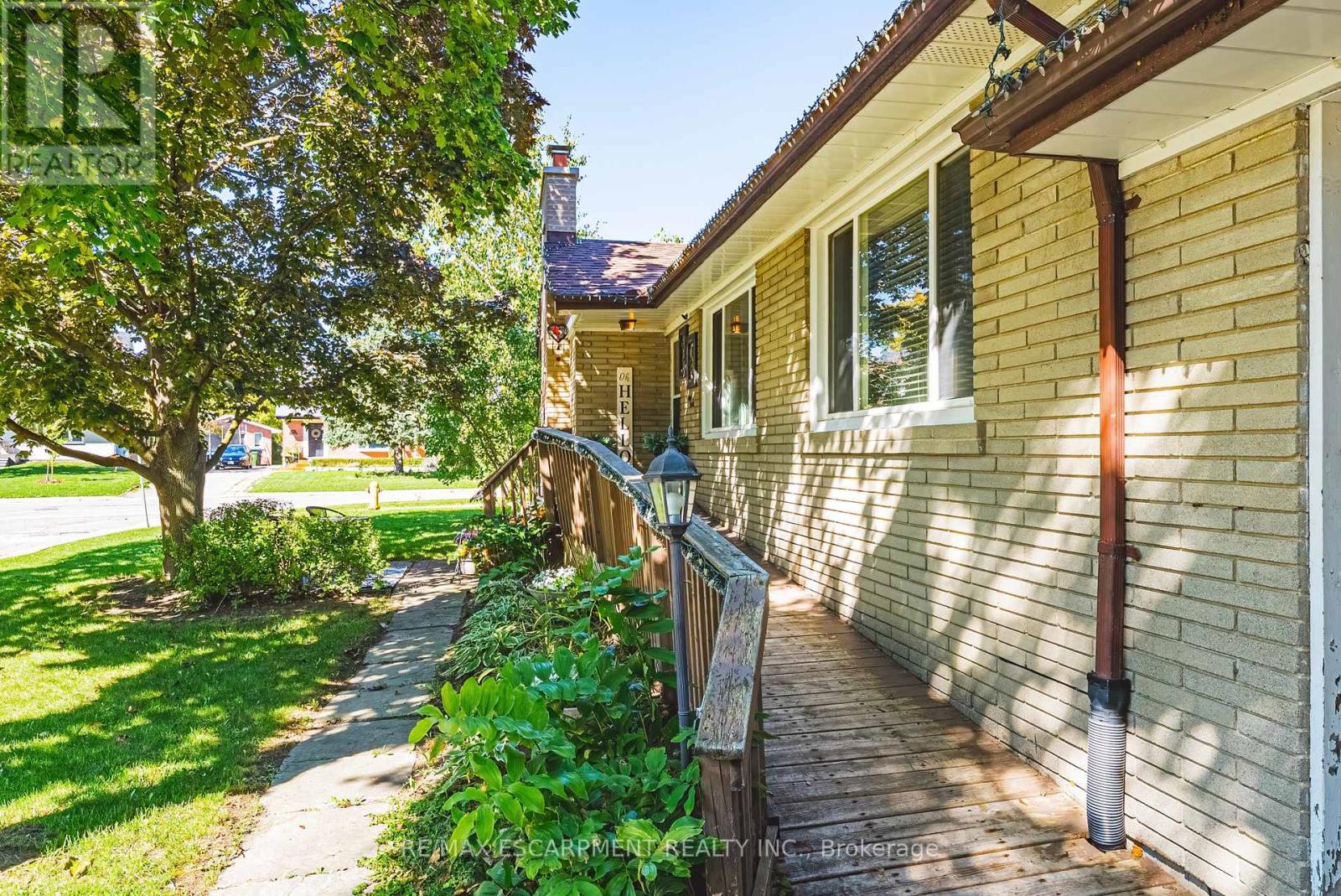 1 Norwich Place, Toronto, Ontario  M9V 2Y9 - Photo 27 - W12434377