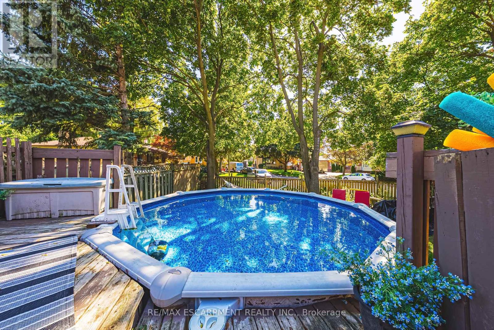 1 Norwich Place, Toronto, Ontario  M9V 2Y9 - Photo 35 - W12434377