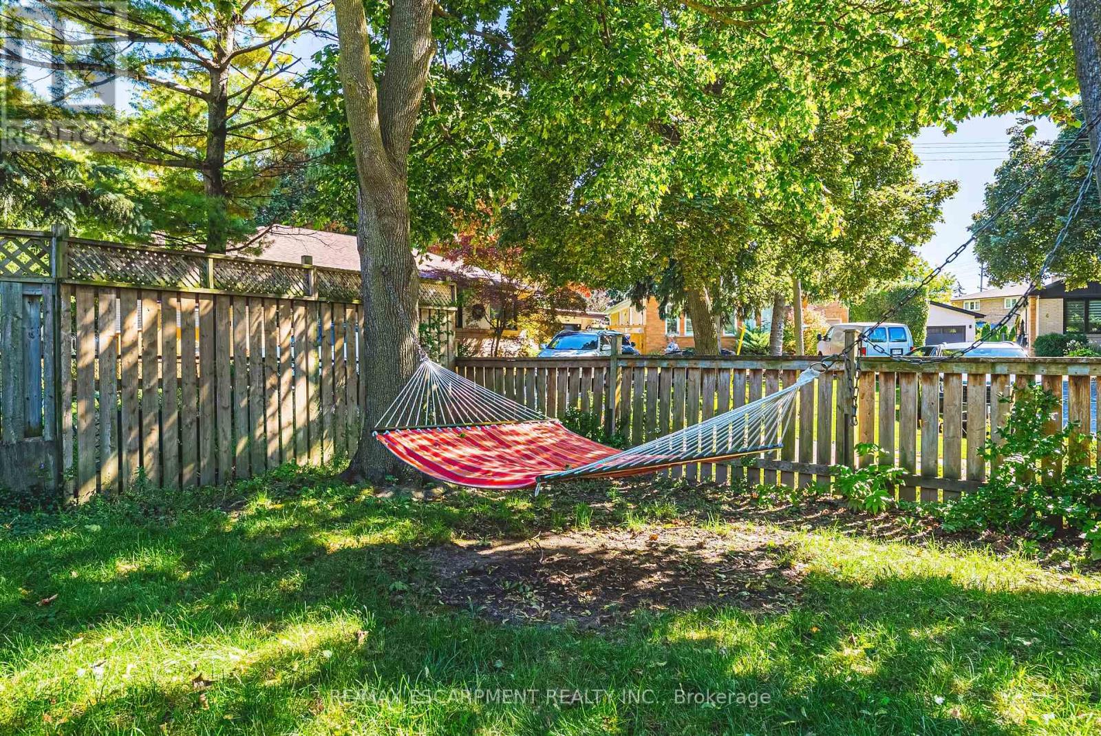 1 Norwich Place, Toronto, Ontario  M9V 2Y9 - Photo 37 - W12434377