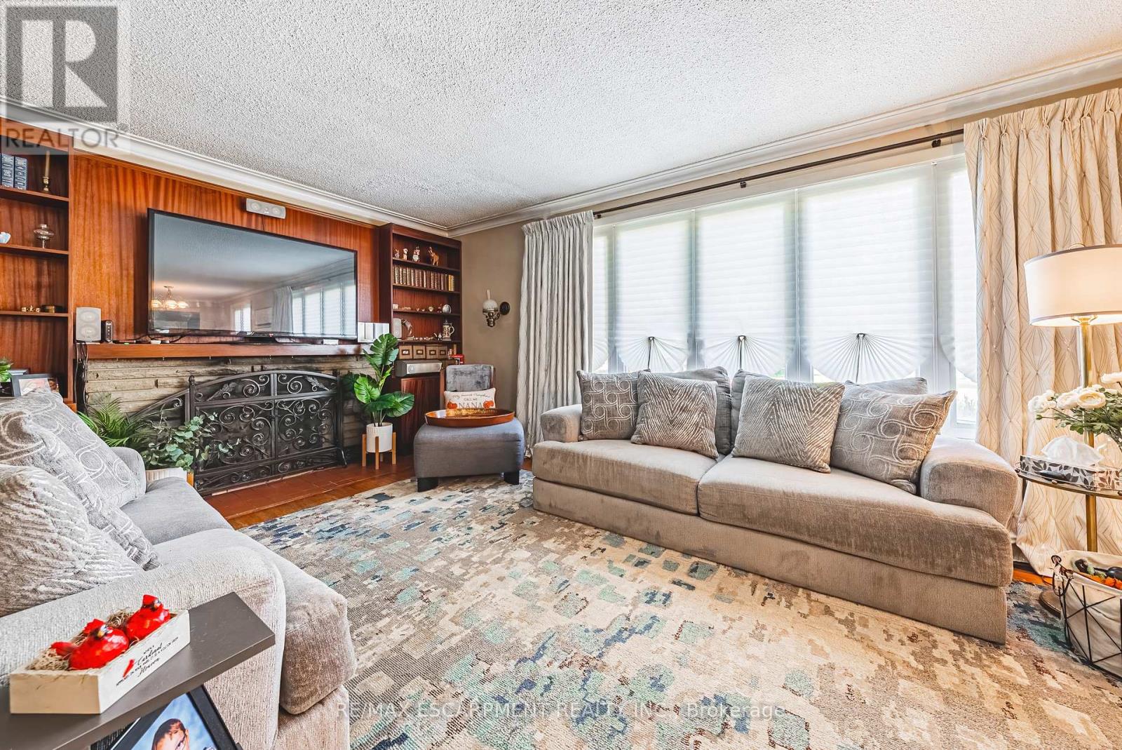 1 Norwich Place, Toronto, Ontario  M9V 2Y9 - Photo 7 - W12434377