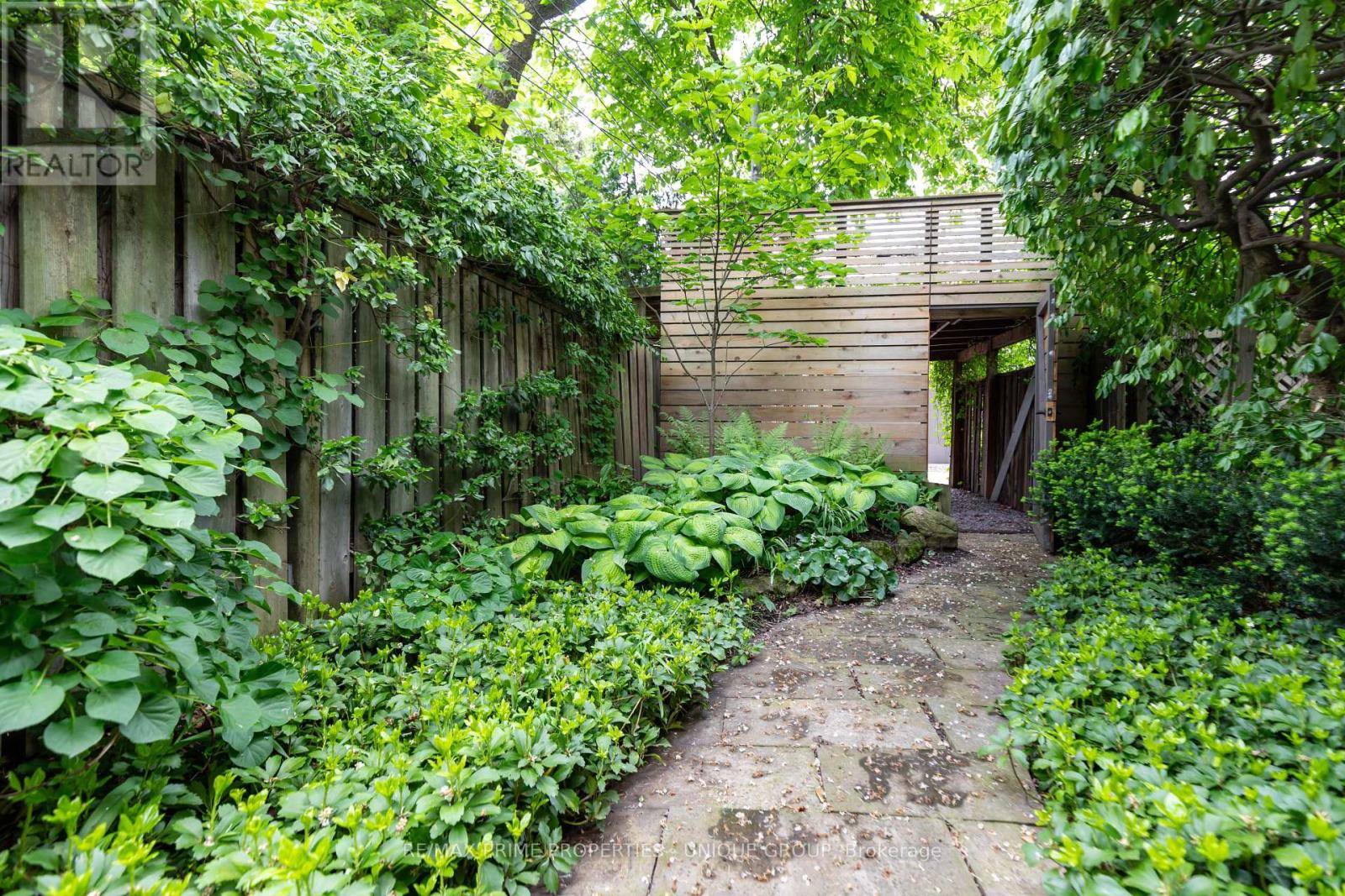 137 Marlborough Place, Toronto, Ontario  M5R 3J5 - Photo 44 - C12434428