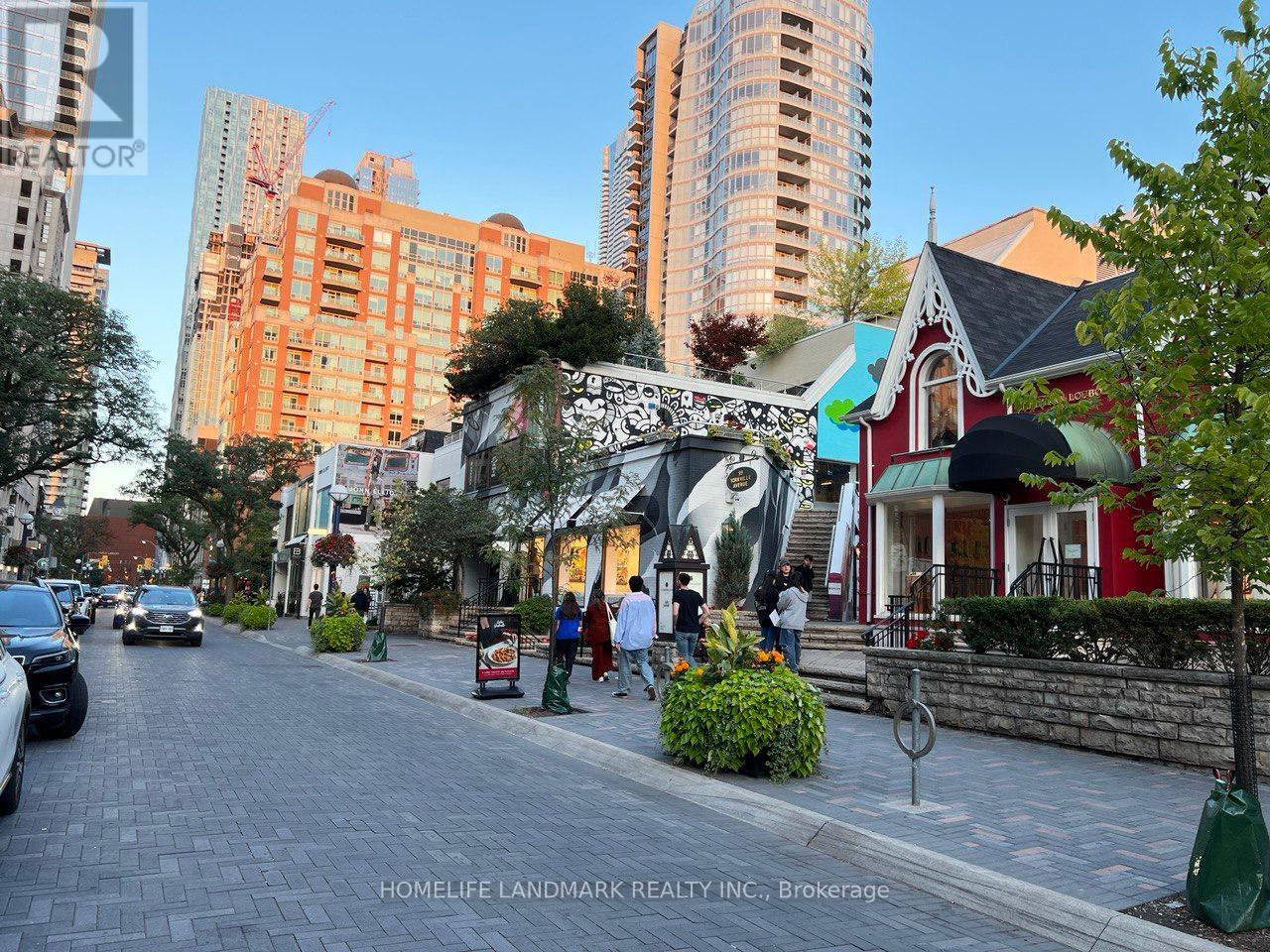 1407 - 155 Yorkville Avenue, Toronto, Ontario  M5R 0B4 - Photo 12 - C12434456