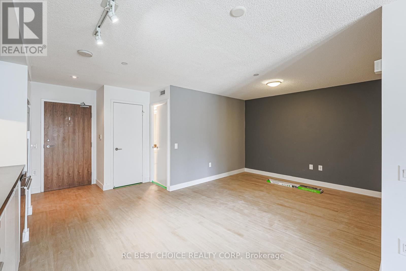 616 - 75 Queens Wharf Road, Toronto, Ontario  M5V 0J8 - Photo 11 - C12434475