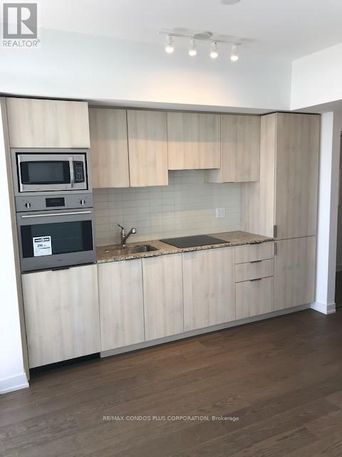 5012 - 11 Wellesley Street, Toronto, Ontario  M4Y 0G4 - Photo 12 - C12434523