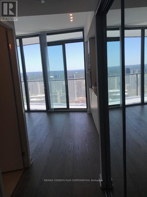 5012 - 11 Wellesley Street, Toronto, Ontario  M4Y 0G4 - Photo 21 - C12434523
