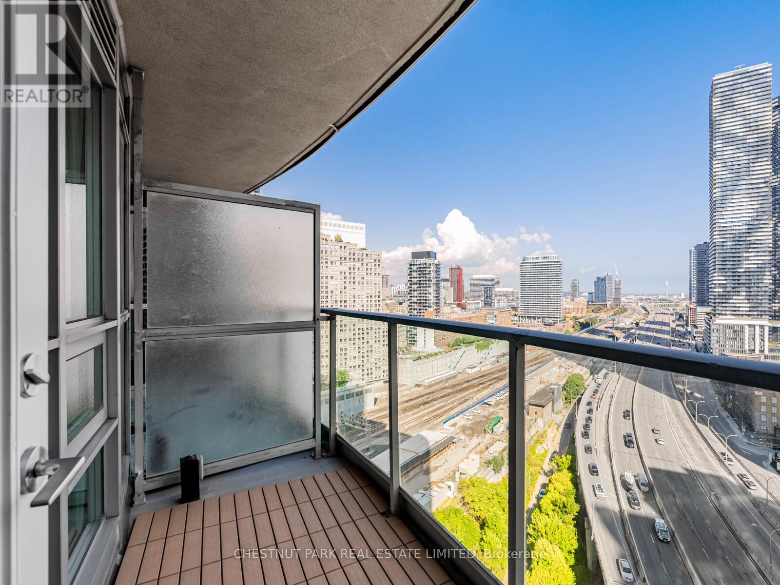 2211 - 18 Yonge Street, Toronto, Ontario  M5E 1Z8 - Photo 32 - C12434529