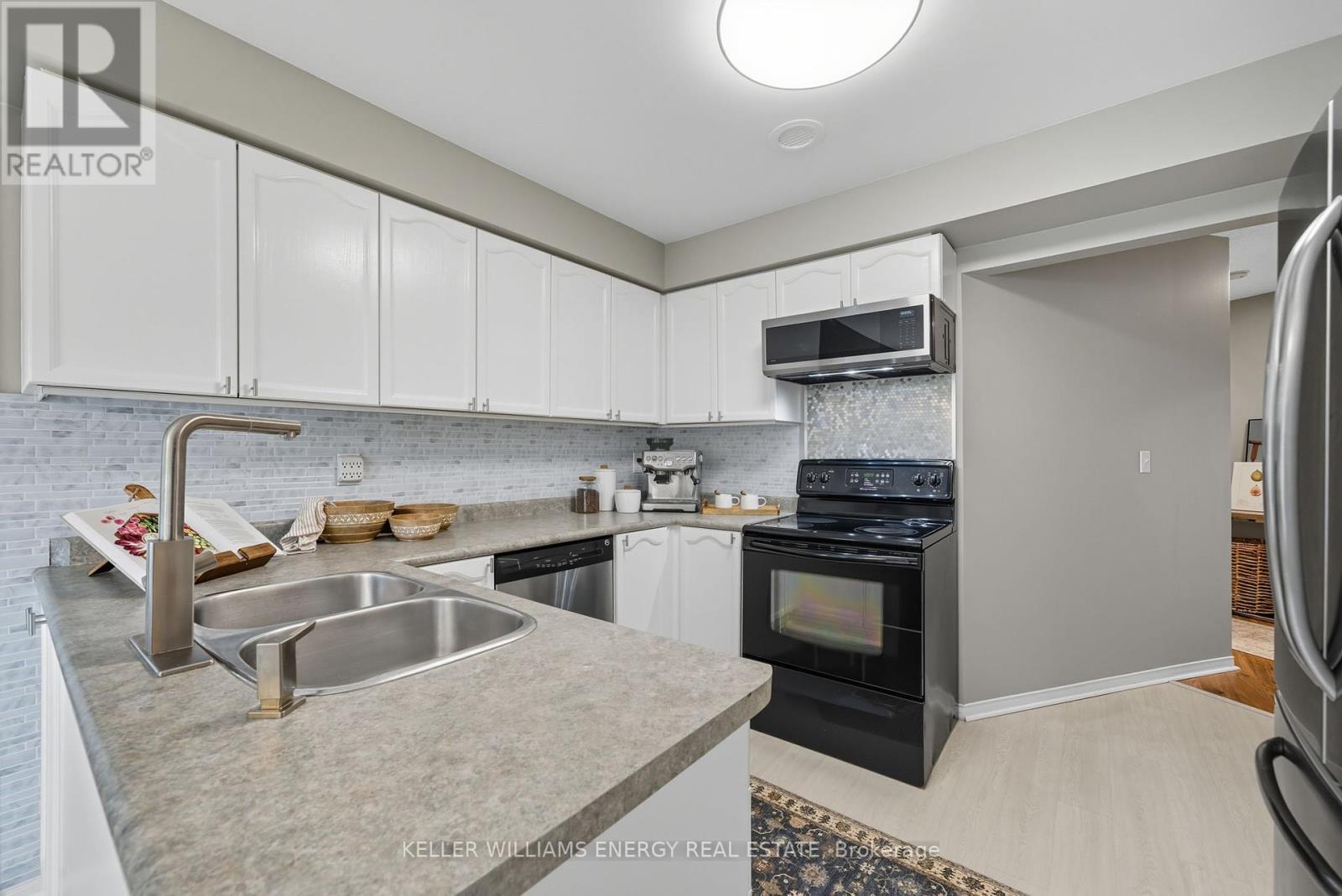 450 Safari Drive, Oshawa, Ontario  L1K 1B6 - Photo 11 - E12426876