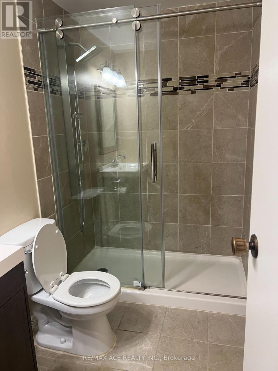 101 Greenfield Crescent, Whitby, Ontario  L1N 7G2 - Photo 11 - E12434458