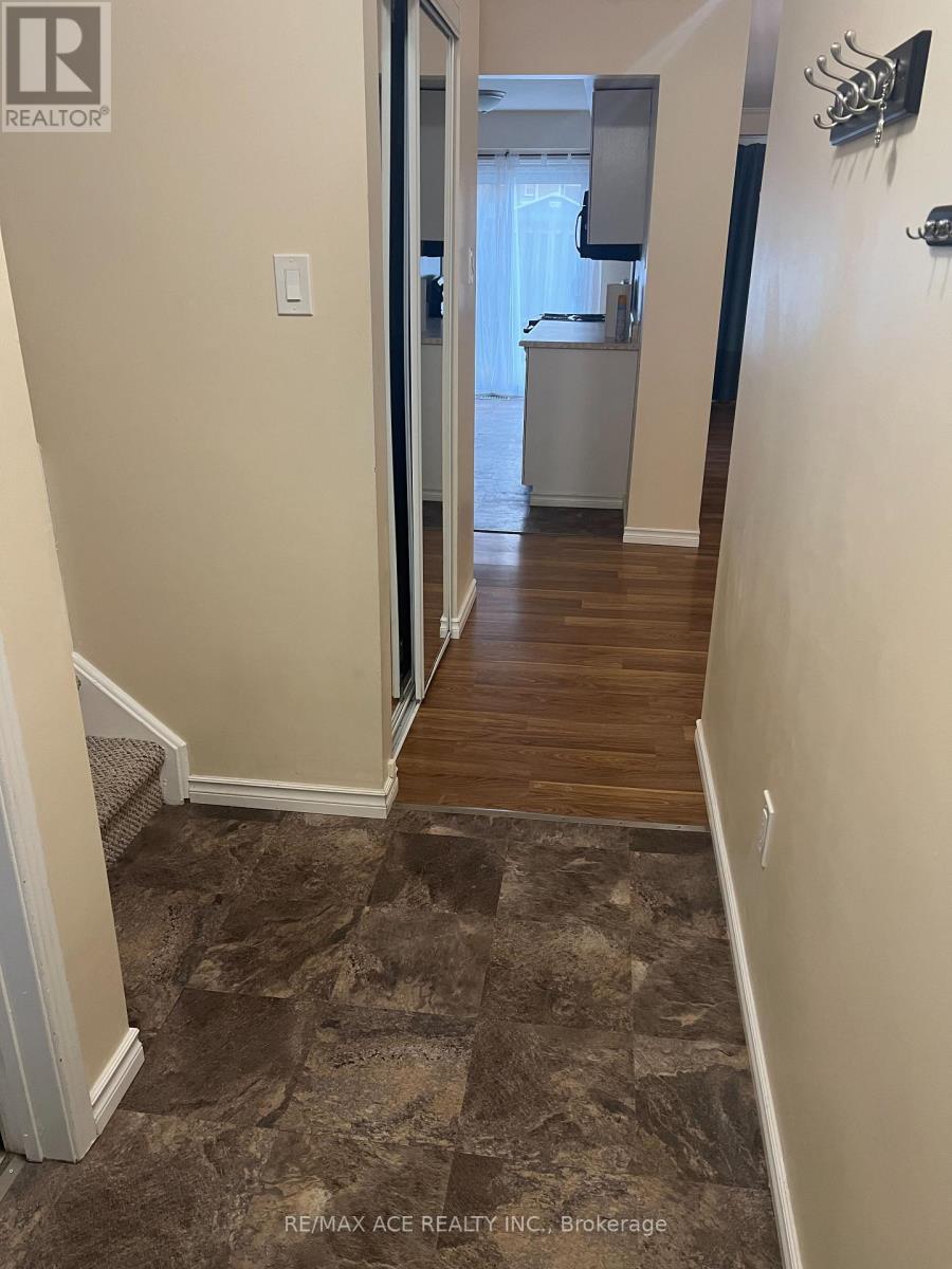 101 Greenfield Crescent, Whitby, Ontario  L1N 7G2 - Photo 2 - E12434458