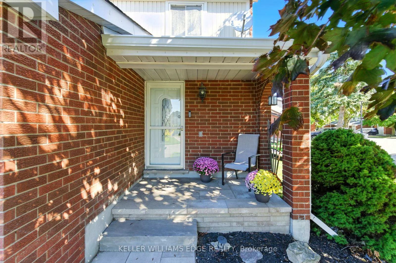 50 - 25 Redbury Street, Hamilton, Ontario  L8W 1P7 - Photo 2 - X12434308