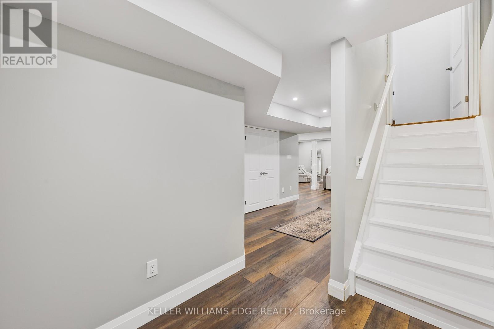 209 Echovalley Drive, Hamilton, Ontario  L8J 0H1 - Photo 26 - X12434322