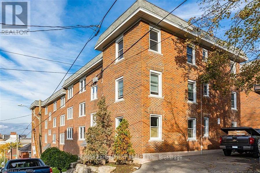 14 - 25 Mountwood Drive, Hamilton, Ontario  L8N 2G8 - Photo 2 - X12434332