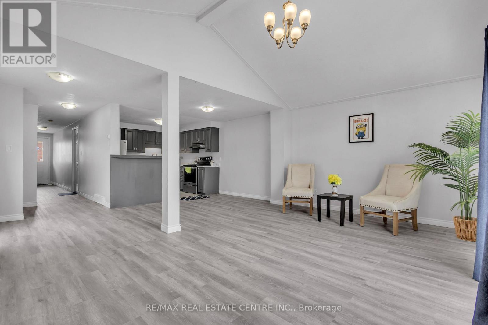 244 Activa Avenue, Kitchener, Ontario  N2E 3T9 - Photo 10 - X12434351