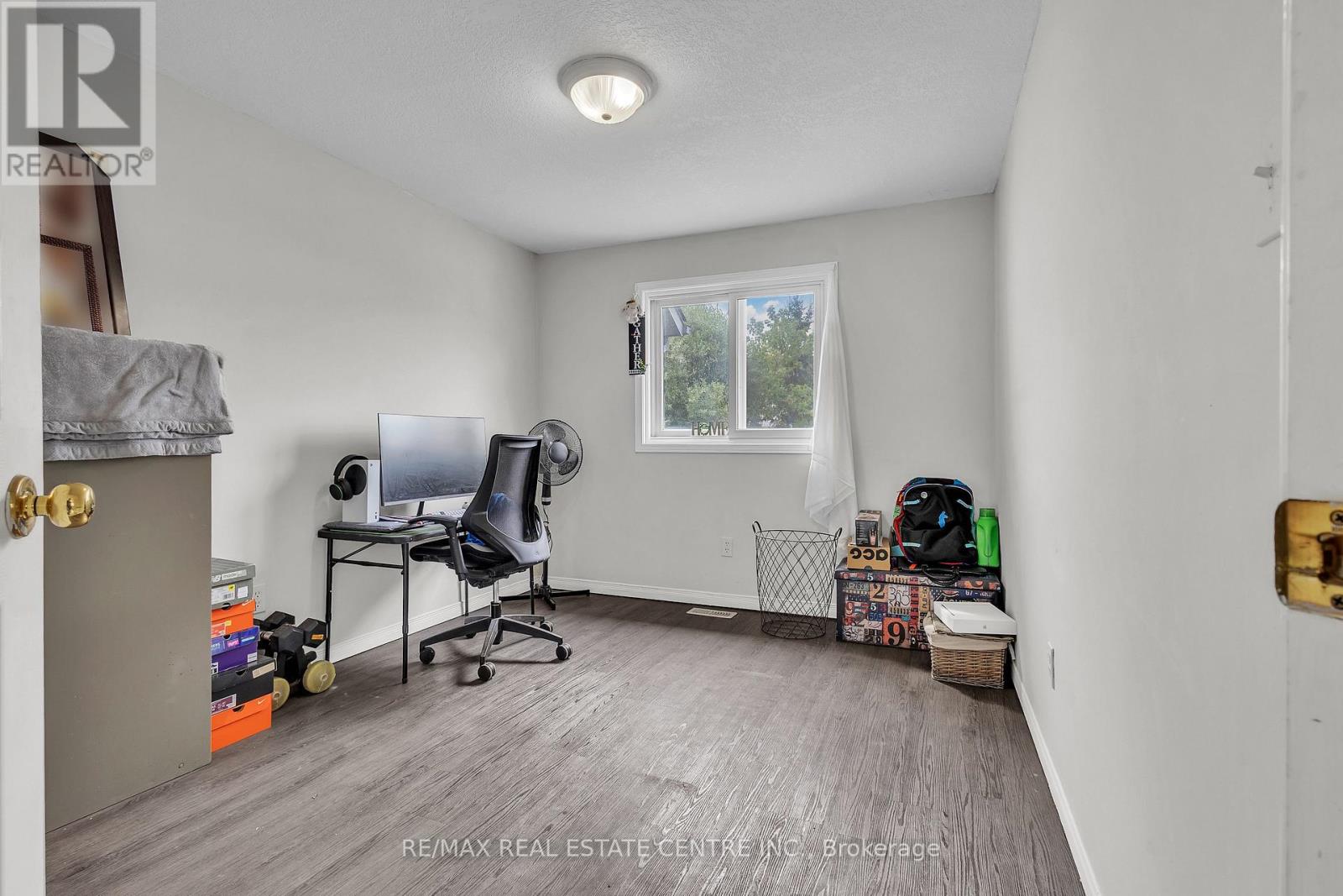 244 Activa Avenue, Kitchener, Ontario  N2E 3T9 - Photo 18 - X12434351