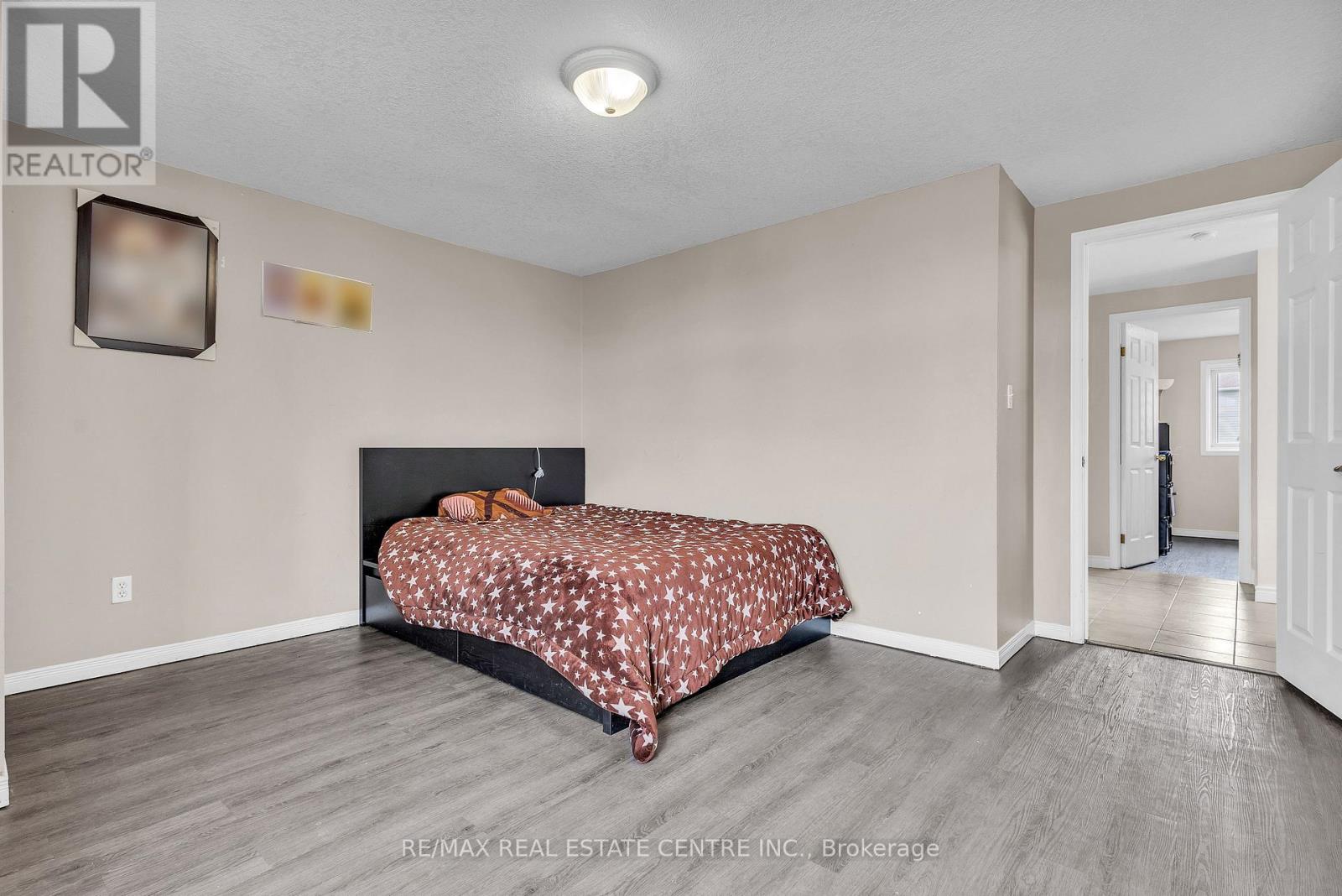 244 Activa Avenue, Kitchener, Ontario  N2E 3T9 - Photo 21 - X12434351