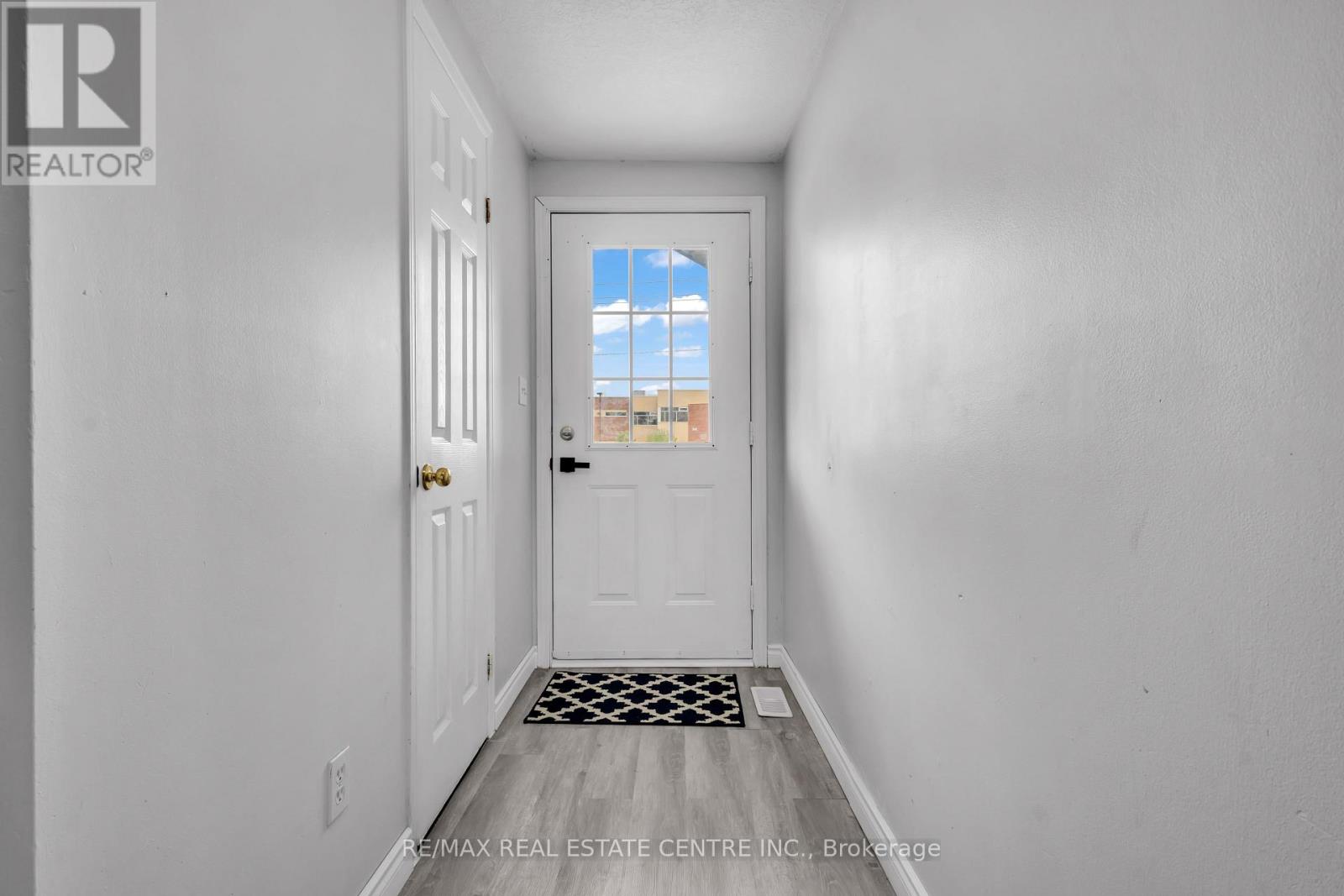 244 Activa Avenue, Kitchener, Ontario  N2E 3T9 - Photo 3 - X12434351