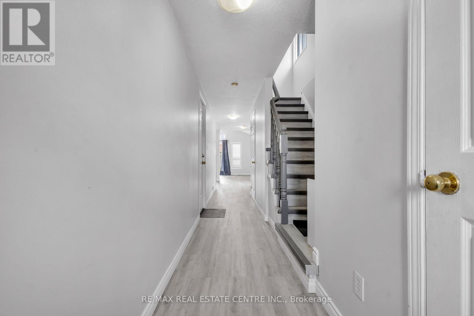 244 Activa Avenue, Kitchener, Ontario  N2E 3T9 - Photo 4 - X12434351