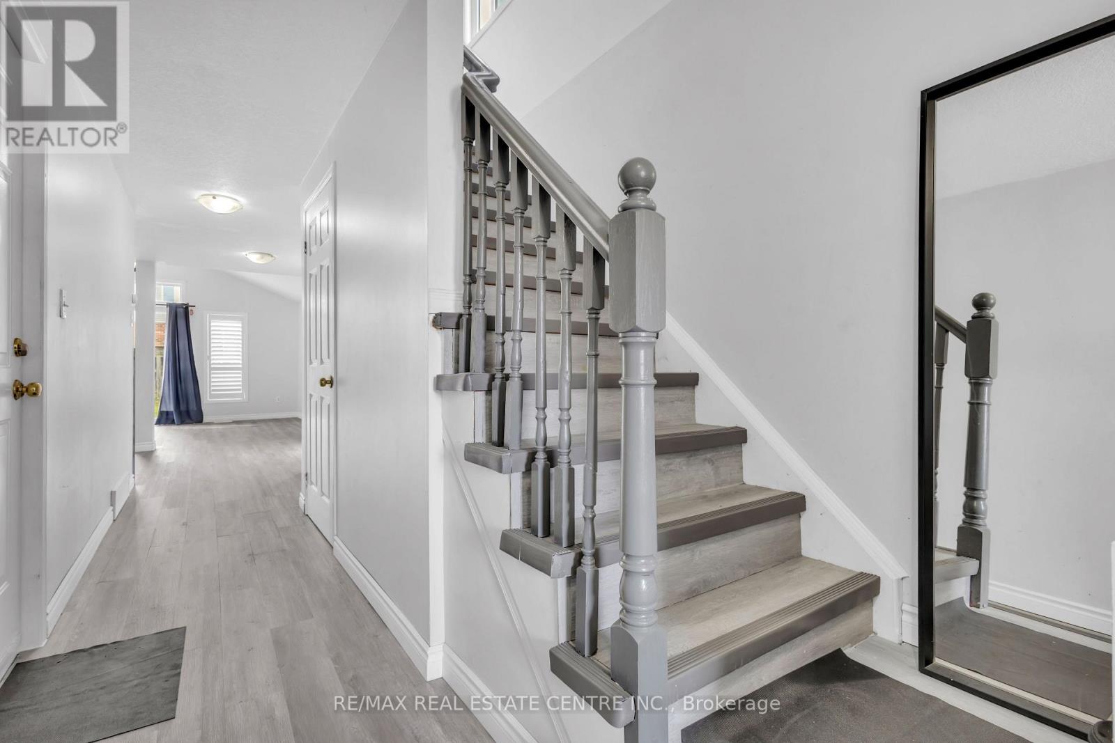 244 Activa Avenue, Kitchener, Ontario  N2E 3T9 - Photo 5 - X12434351