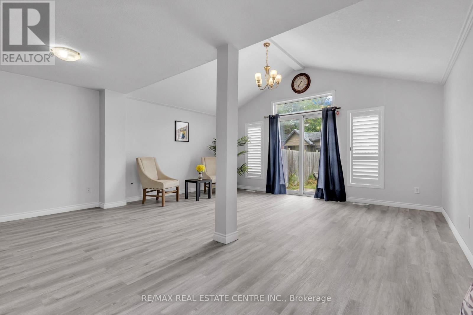 244 Activa Avenue, Kitchener, Ontario  N2E 3T9 - Photo 7 - X12434351