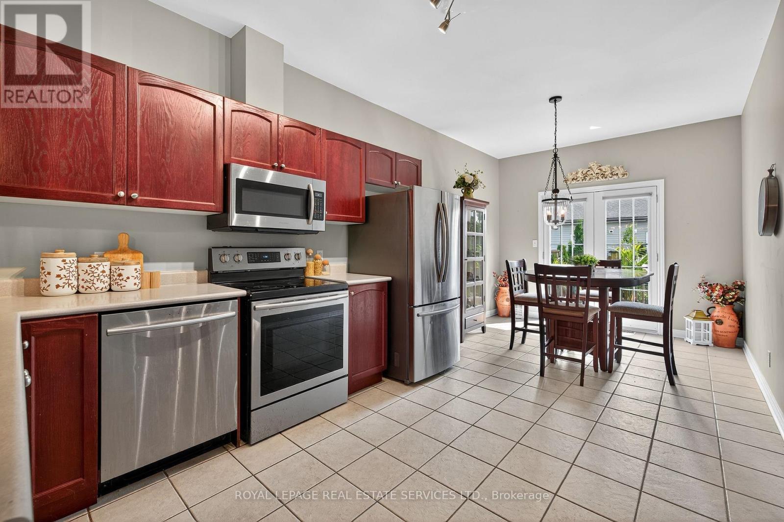 180 Oakcrest Avenue, Welland, Ontario  L3C 7K3 - Photo 11 - X12434372