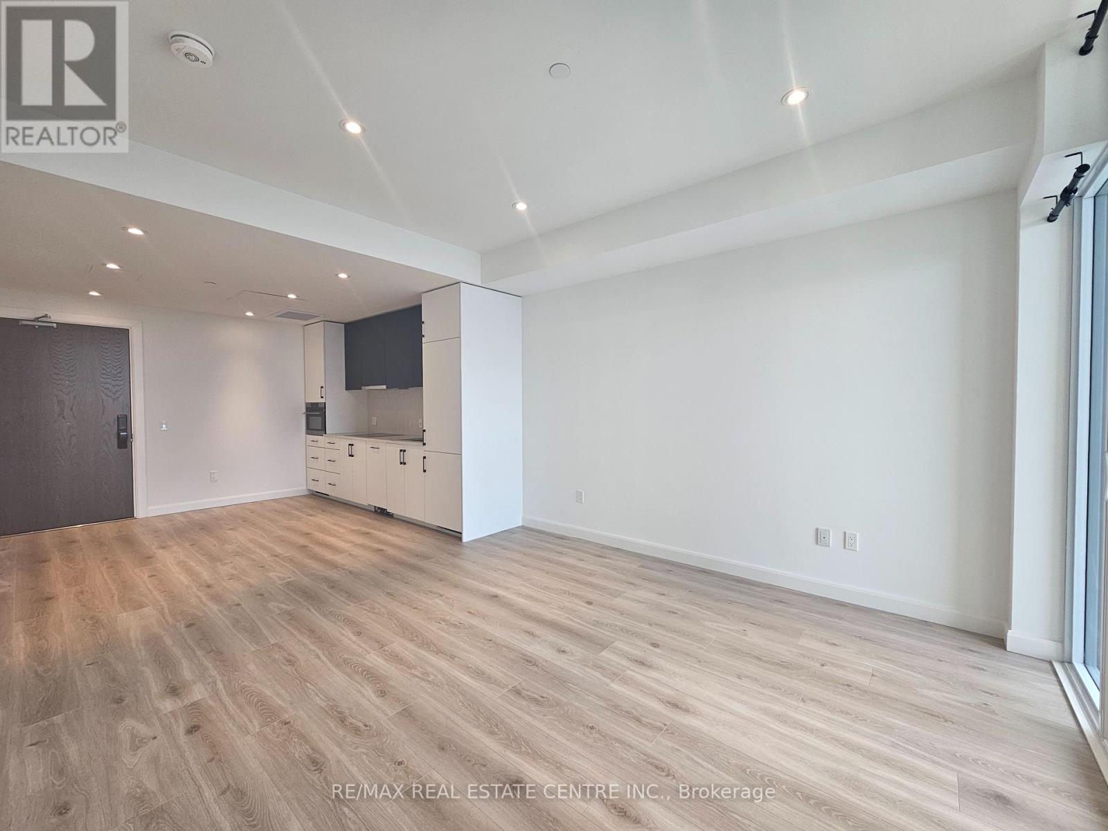 1705 - 741 KING STREET W, Kitchener, Ontario