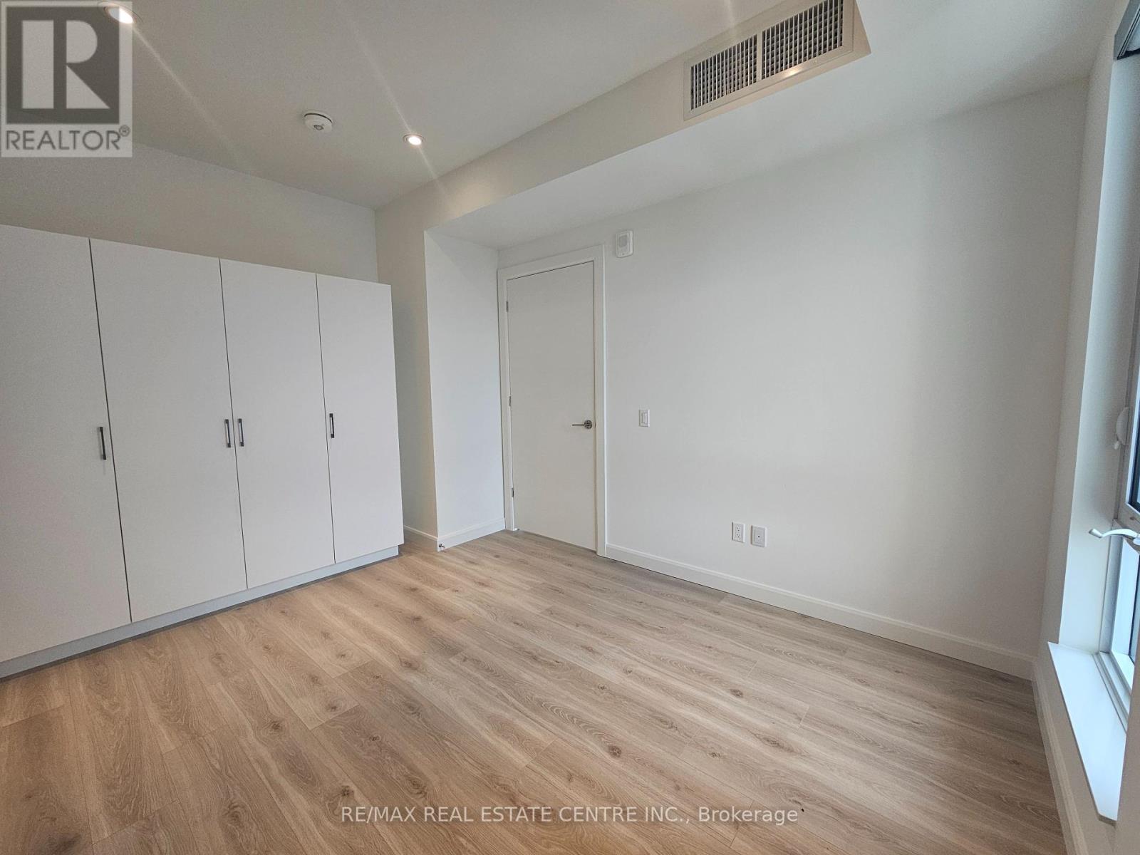 1705 - 741 King Street W, Kitchener, Ontario  N2G 1E5 - Photo 12 - X12434376