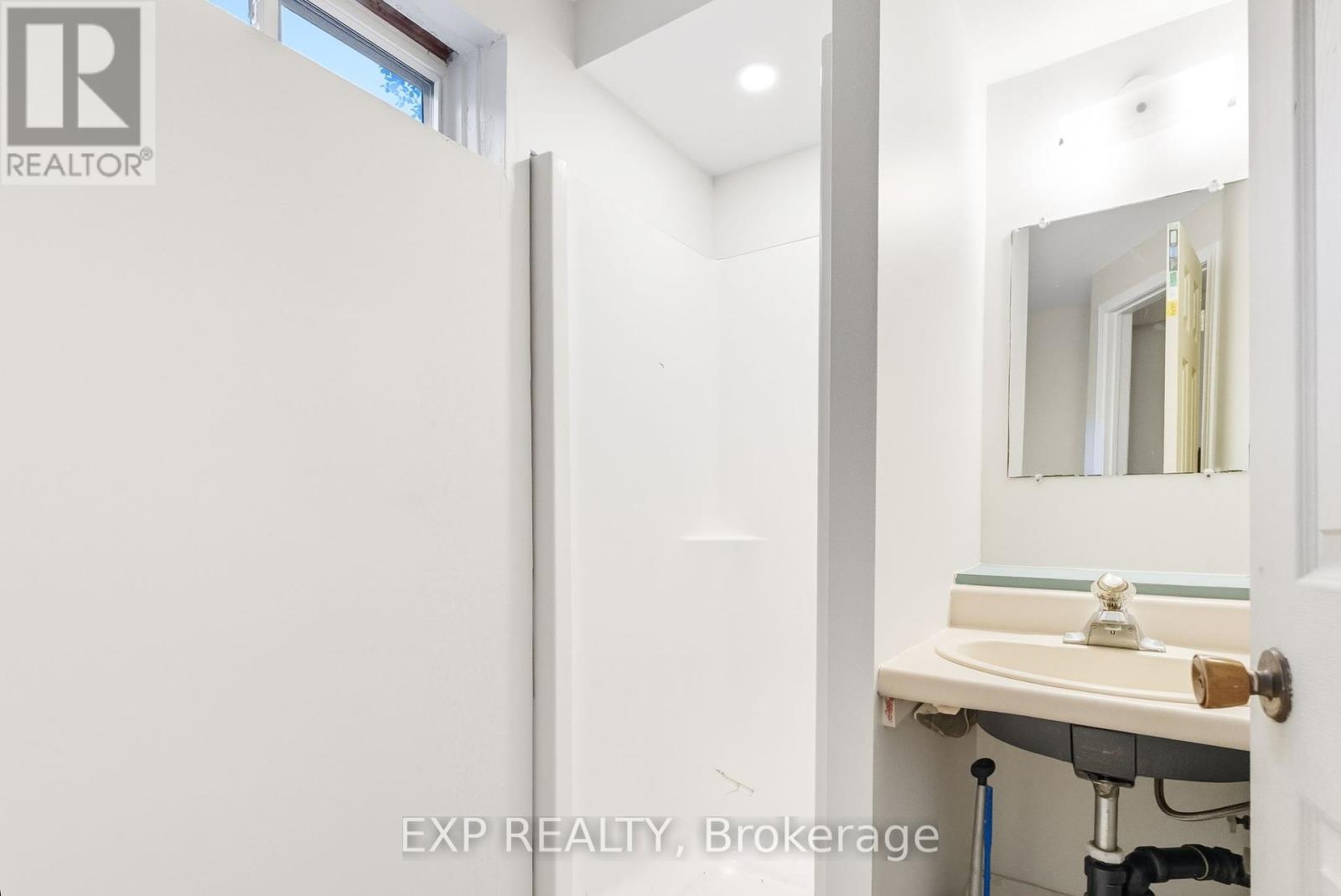 236 Northminster Court, Oshawa, Ontario  L1G 7M6 - Photo 27 - E12434602