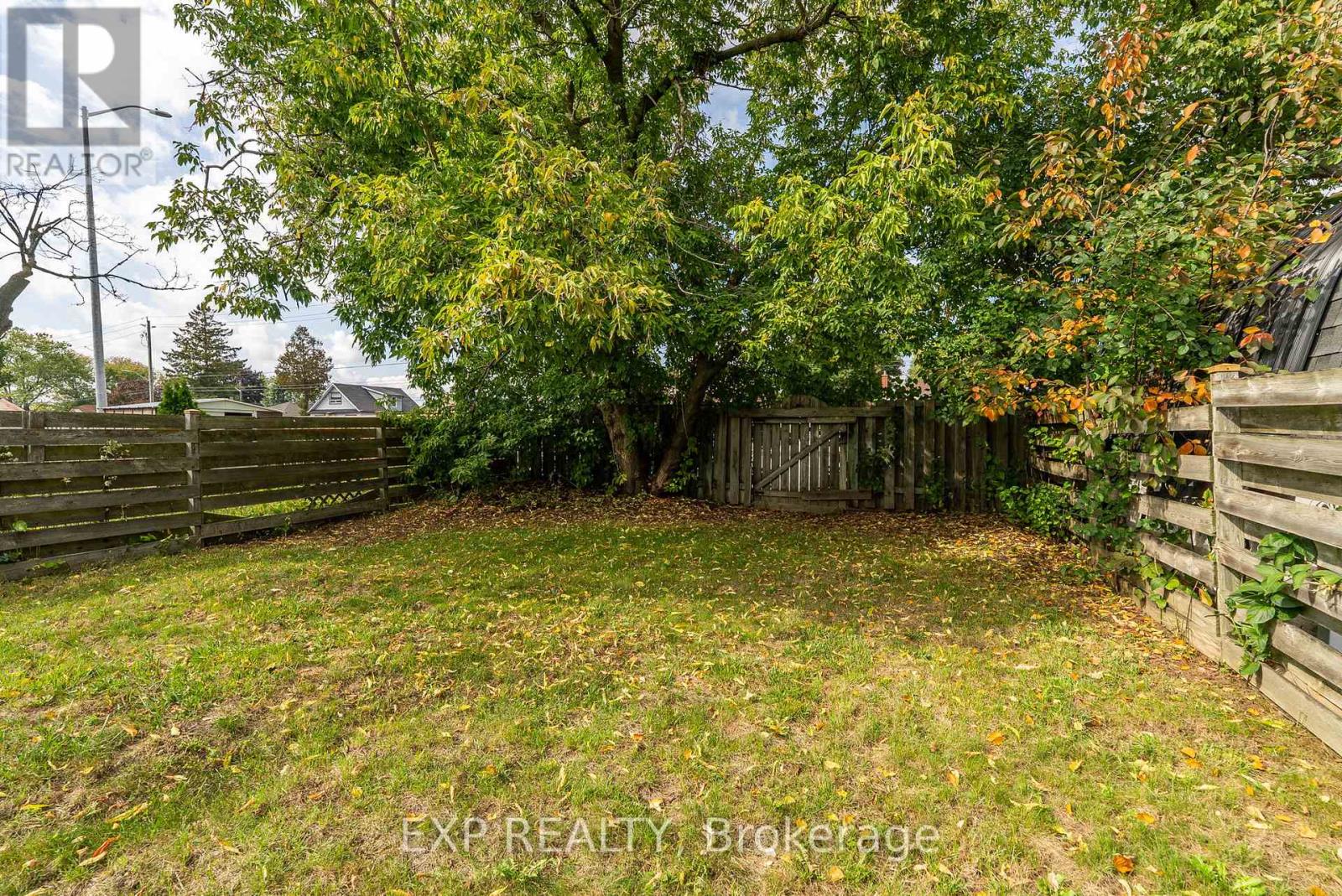236 Northminster Court, Oshawa, Ontario  L1G 7M6 - Photo 36 - E12434602