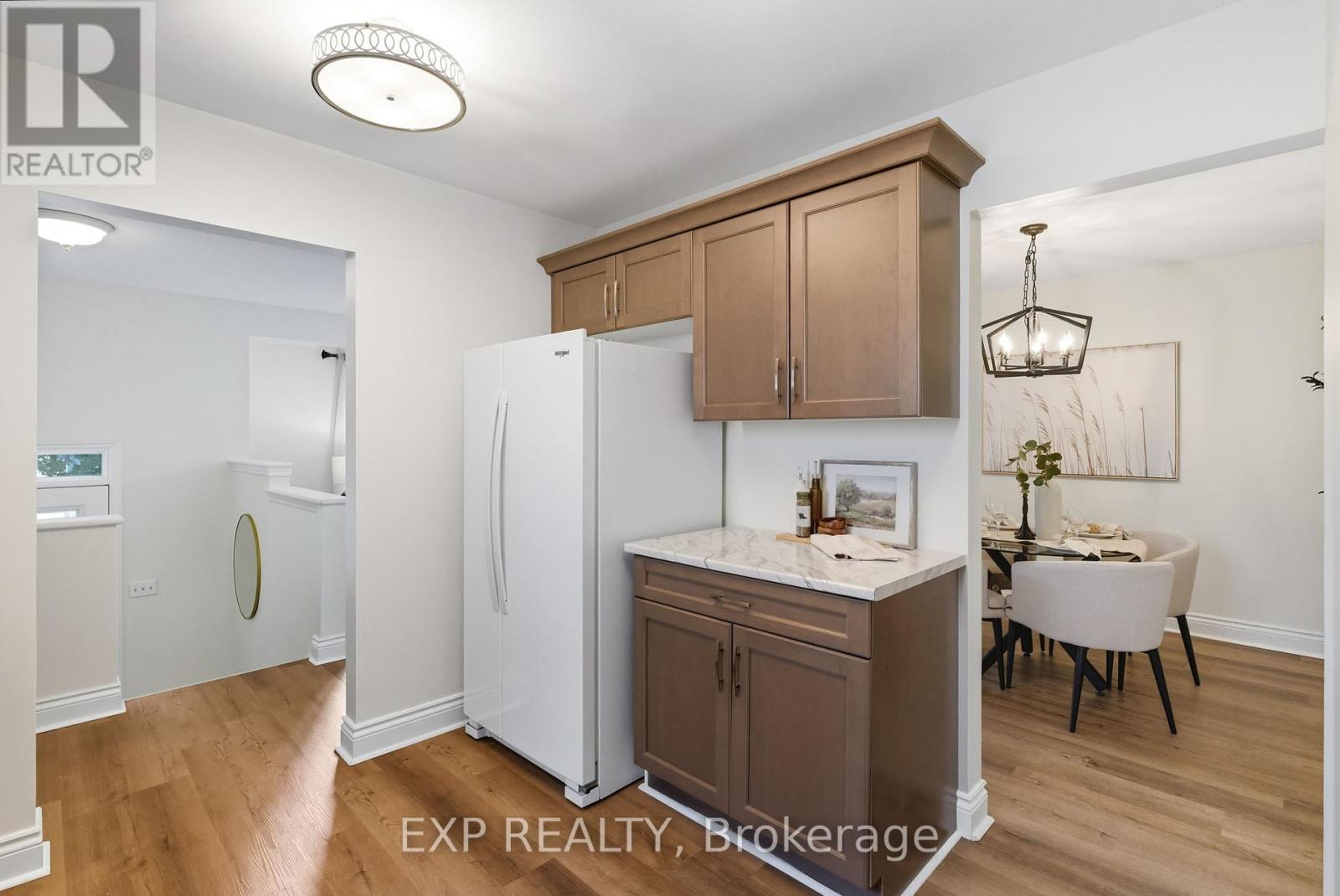 236 Northminster Court, Oshawa, Ontario  L1G 7M6 - Photo 9 - E12434602