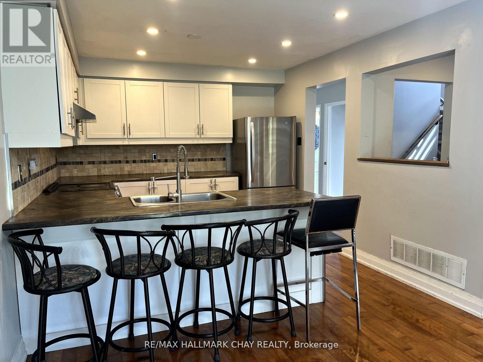76 Kate Aitken Crescent, New Tecumseth, Ontario  L0G 1A0 - Photo 5 - N12434405