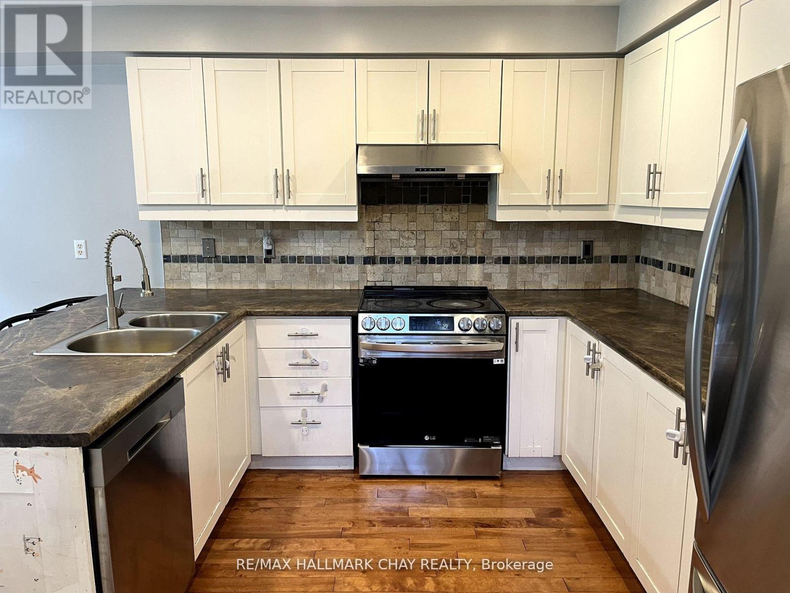 76 Kate Aitken Crescent, New Tecumseth, Ontario  L0G 1A0 - Photo 6 - N12434405