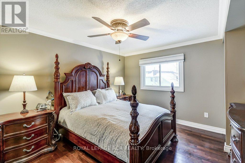 199 King Street, East Gwillimbury, Ontario  L0G 1M0 - Photo 13 - N12434434