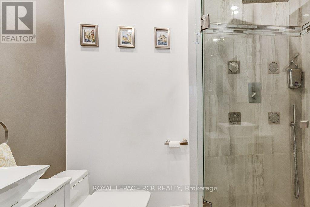 199 King Street, East Gwillimbury, Ontario  L0G 1M0 - Photo 15 - N12434434