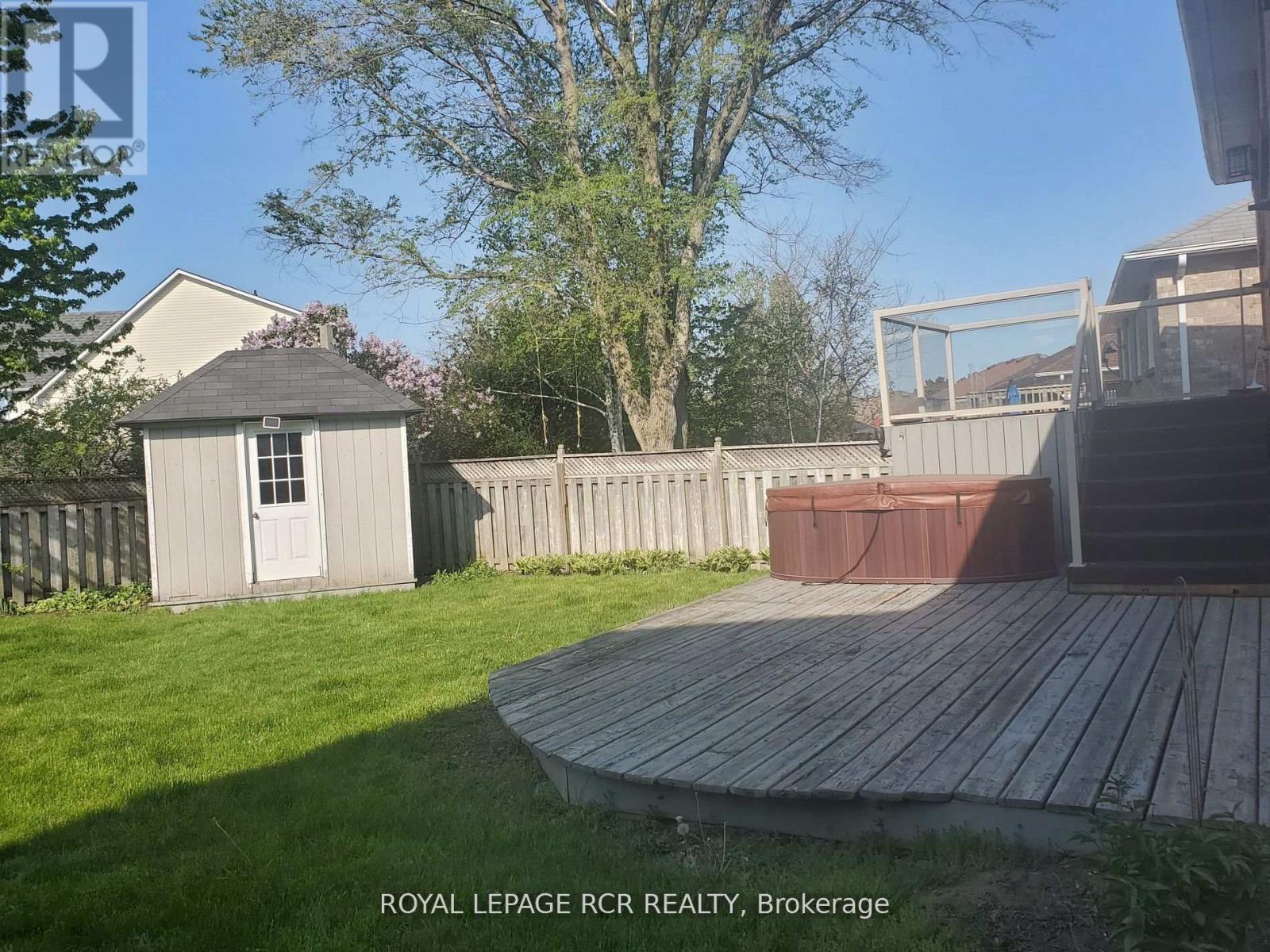 199 King Street, East Gwillimbury, Ontario  L0G 1M0 - Photo 30 - N12434434