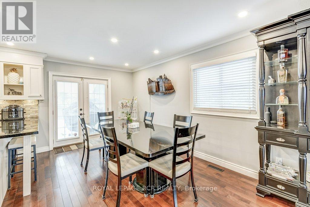 199 King Street, East Gwillimbury, Ontario  L0G 1M0 - Photo 6 - N12434434