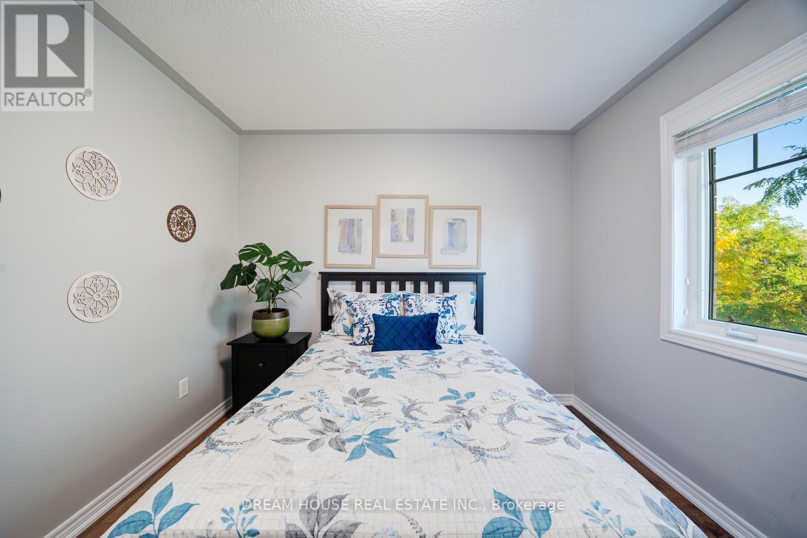 20 Heather Drive, Richmond Hill, Ontario  L4E 0N3 - Photo 31 - N12434435