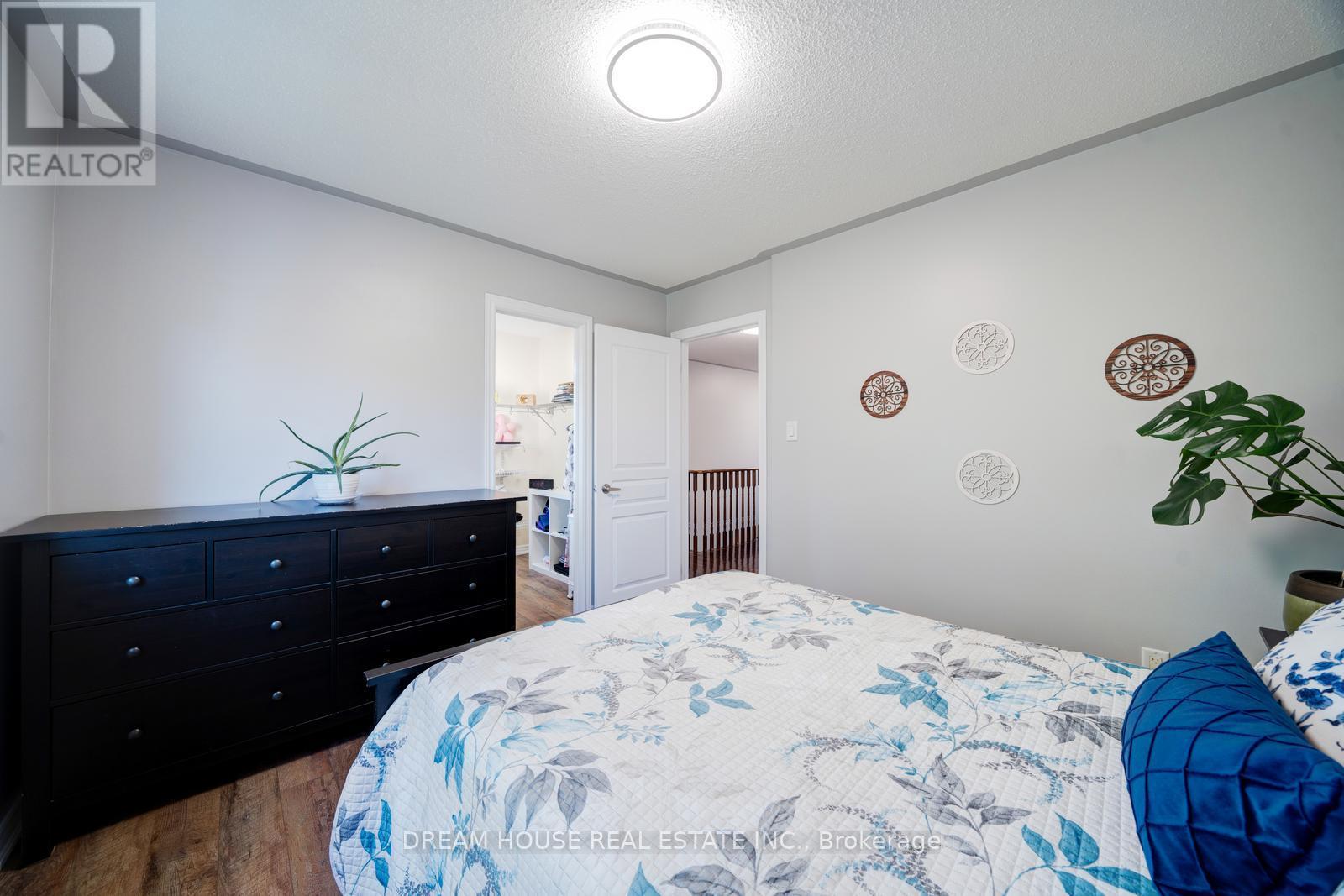 20 Heather Drive, Richmond Hill, Ontario  L4E 0N3 - Photo 33 - N12434435