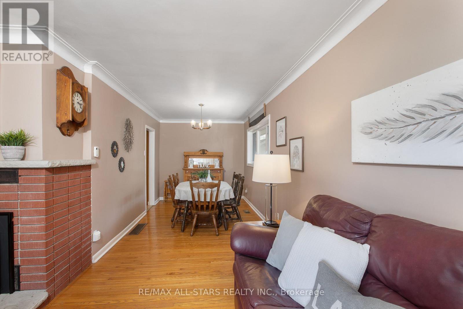 269 Rayners Road, Georgina, Ontario  L4P 1G5 - Photo 10 - N12434473