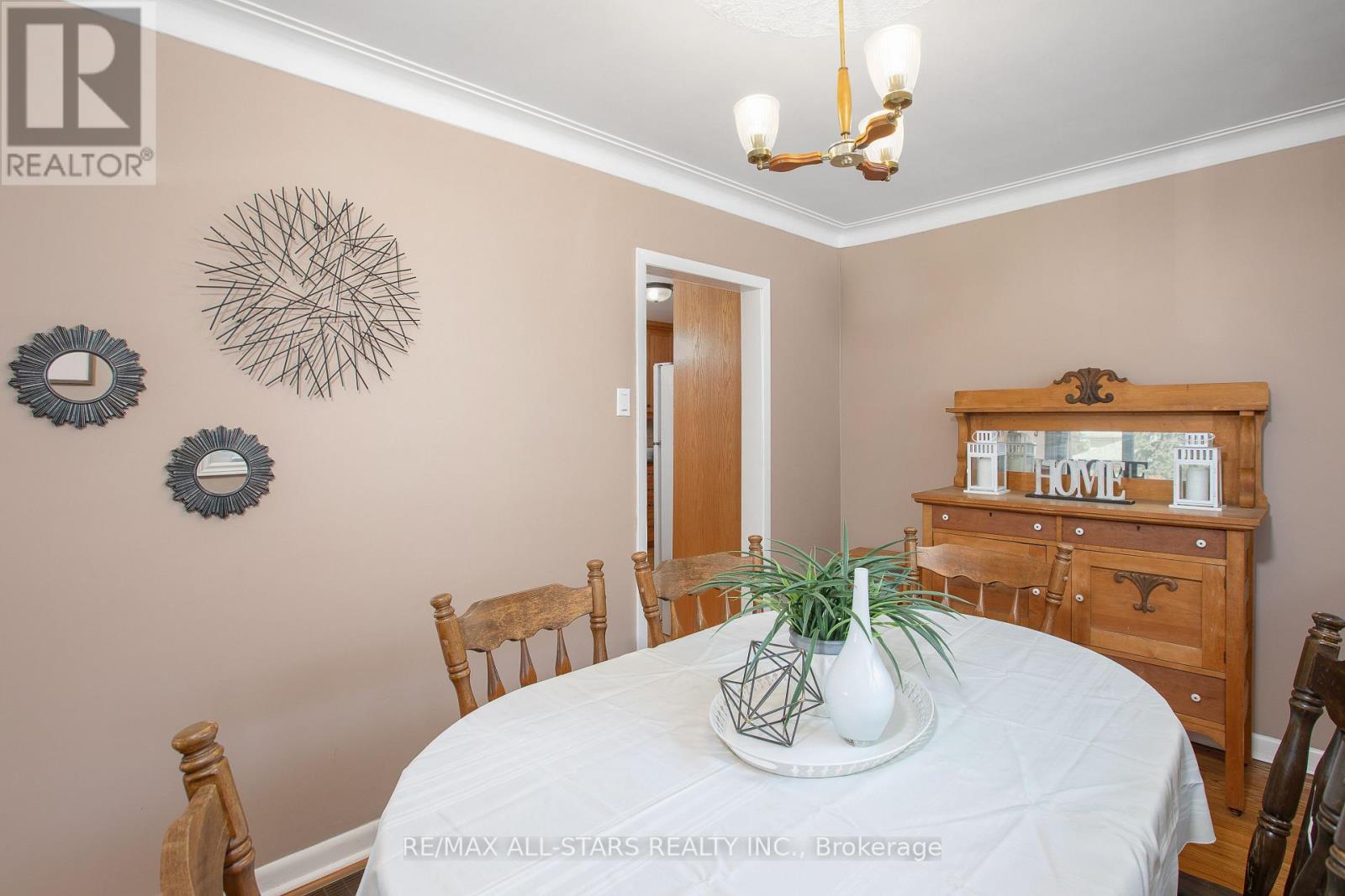 269 Rayners Road, Georgina, Ontario  L4P 1G5 - Photo 12 - N12434473
