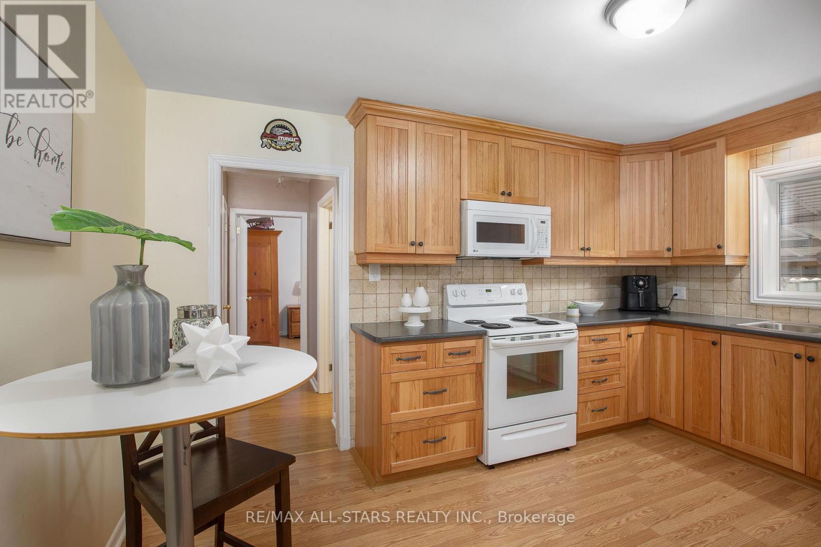 269 Rayners Road, Georgina, Ontario  L4P 1G5 - Photo 14 - N12434473