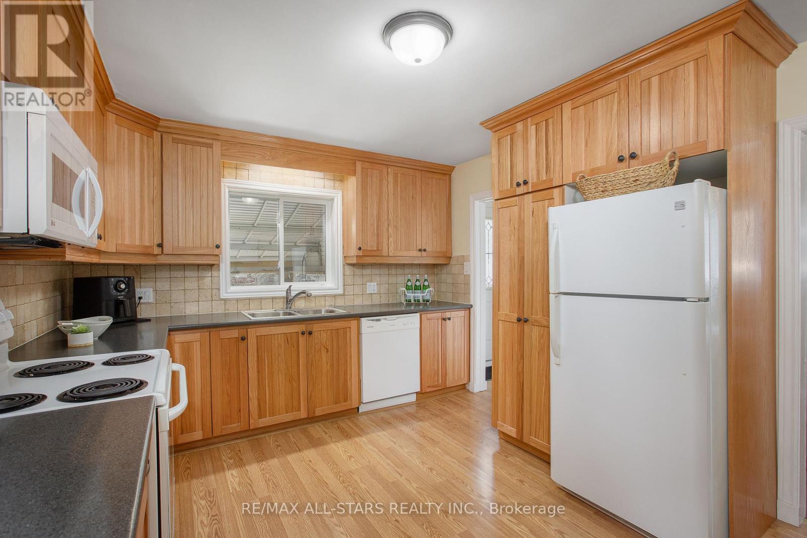 269 Rayners Road, Georgina, Ontario  L4P 1G5 - Photo 15 - N12434473
