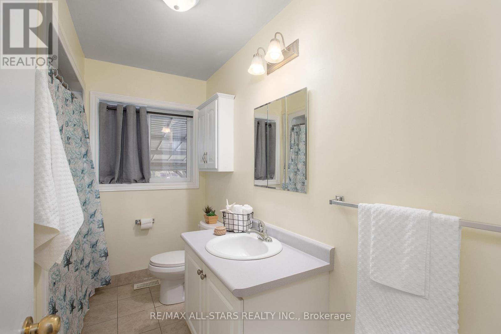 269 Rayners Road, Georgina, Ontario  L4P 1G5 - Photo 19 - N12434473
