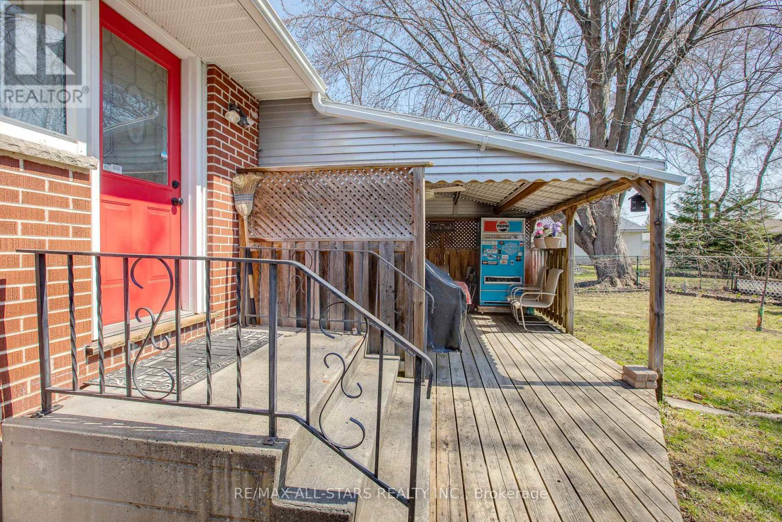 269 Rayners Road, Georgina, Ontario  L4P 1G5 - Photo 23 - N12434473