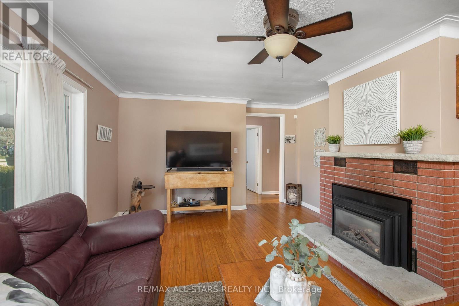 269 Rayners Road, Georgina, Ontario  L4P 1G5 - Photo 9 - N12434473