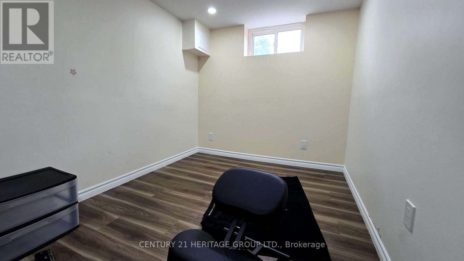 77 Aurora Heights Drive, Aurora, Ontario  L4G 2X1 - Photo 16 - N12434480