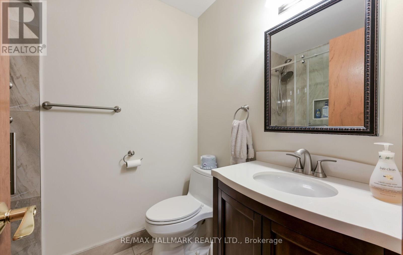 30 Oak Avenue, Richmond Hill, Ontario  L4C 6R7 - Photo 19 - N12434513